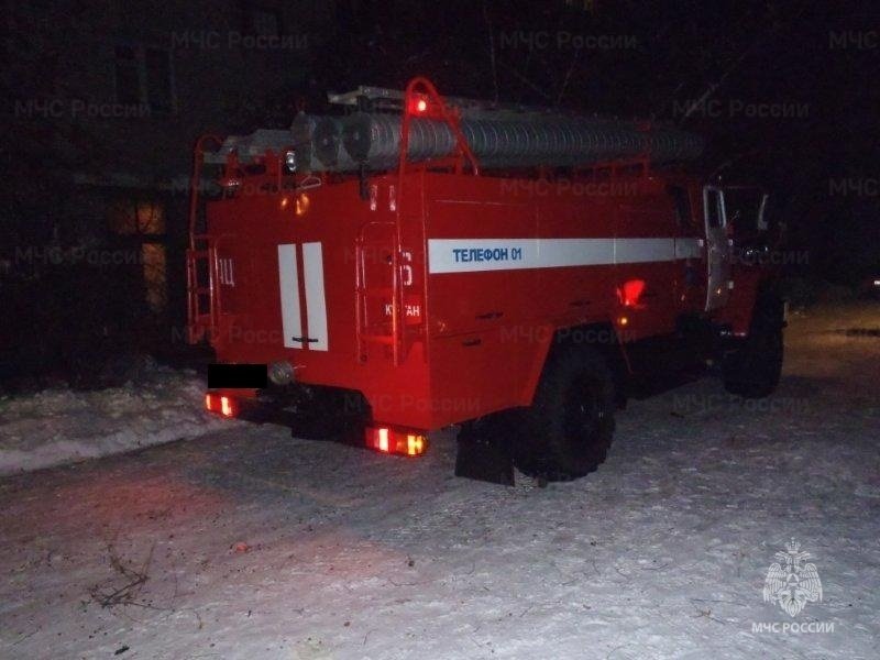 Реагирование подразделений пожарной охраны на пожар в Шатровском муниципальном округе